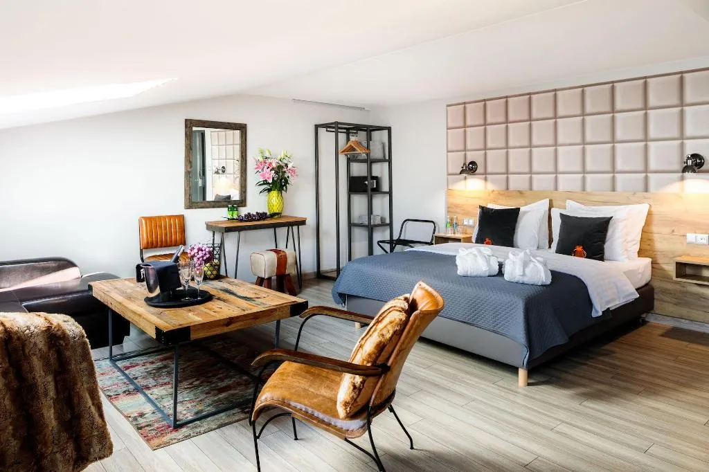 Room, Art & Garden Residence, Krakow