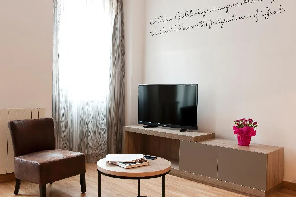 APARTMENT TWO BEDROOMS Room, MH Apartments Ramblas, Barcelona