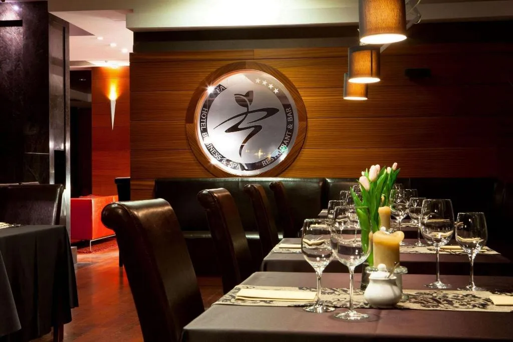 Bar, Farmona Hotel Business & SPA, Krakow