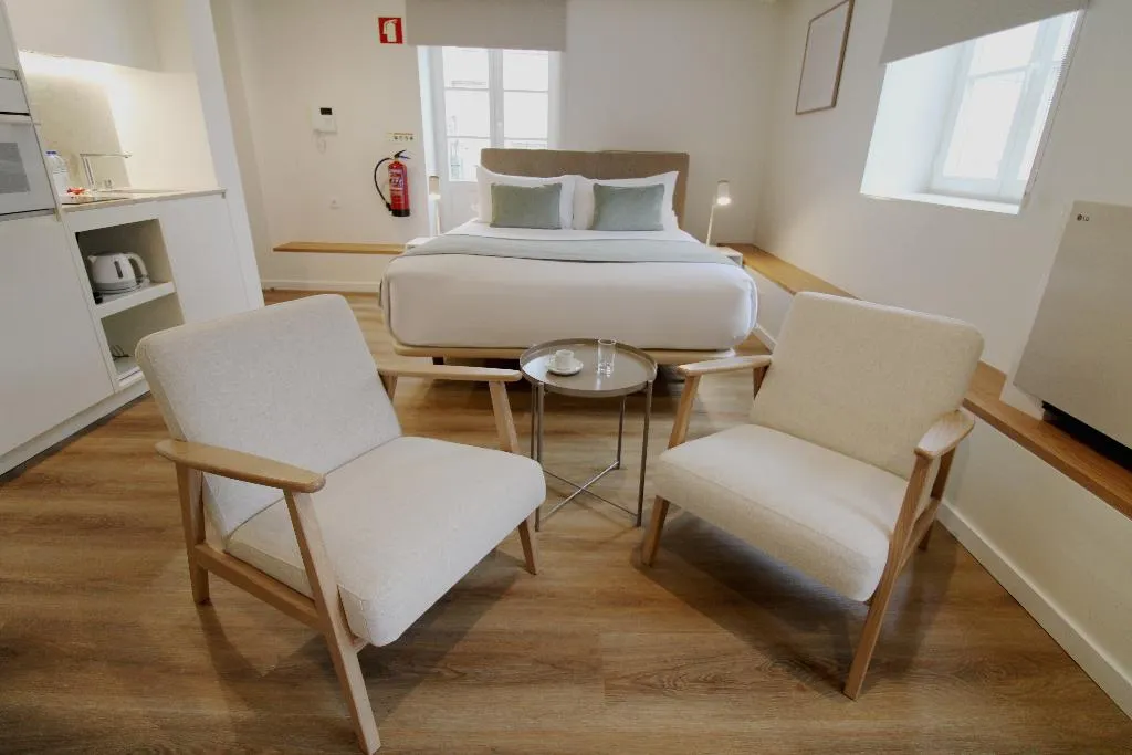 STUDIO KING SIZE BED Room, Rossio Garden Suites, Lisbon