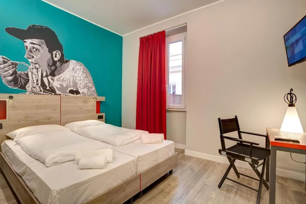 Room, Meininger Roma Termini, Naples