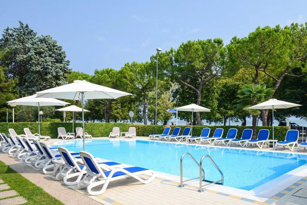 Pool, Suisse, Milan