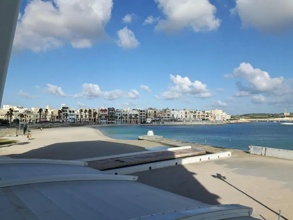 Room, Water's Edge, Malta