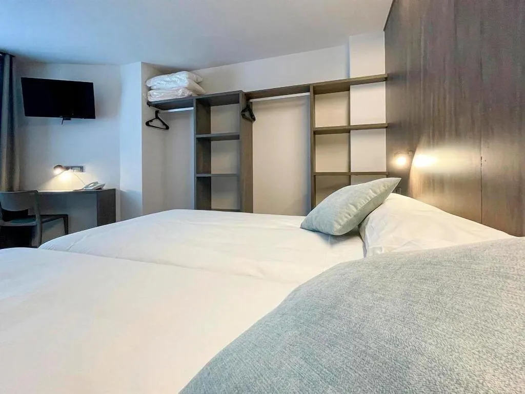 Room, Hostal Quatre Llunes, Costa Blanca