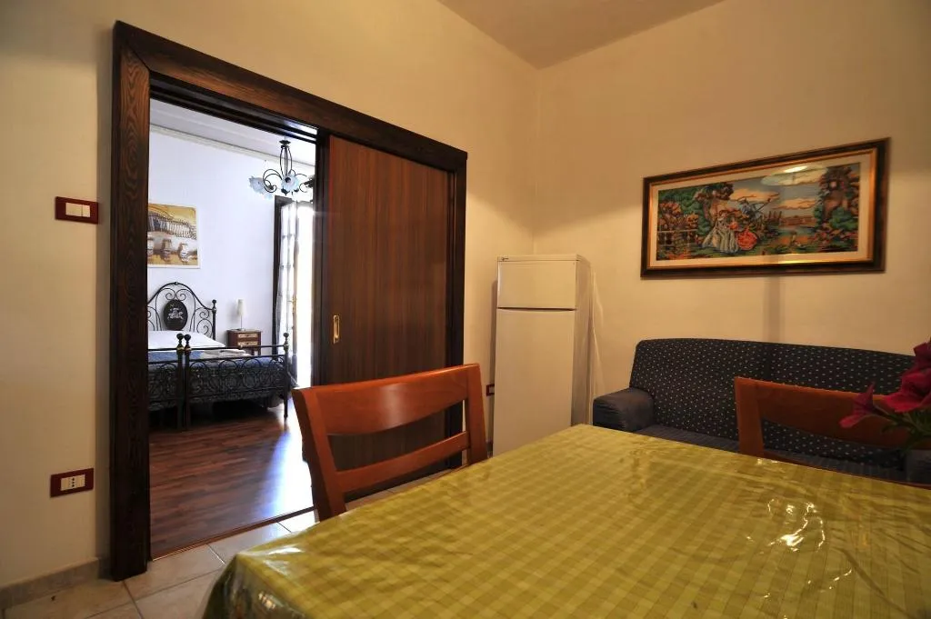 Room, Il Giardino Di Pietra, Catania