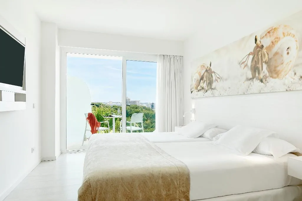 Double or Twin STANDARD Room, Iberostar Waves Cristina, Majorca