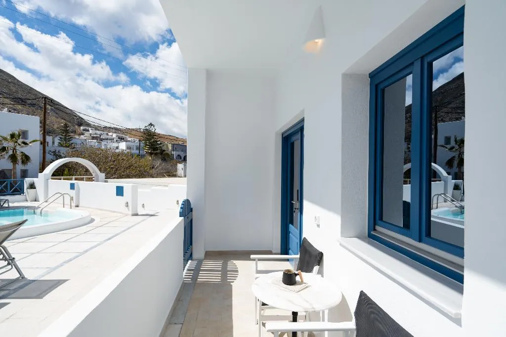 DOUBLE SUPERIOR Room, Sunshine, Santorini