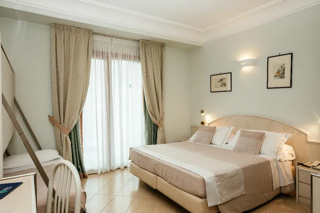 TRIPLE STANDARD Room, Comfort Hotel Gardenia Sorrento Coast, Naples