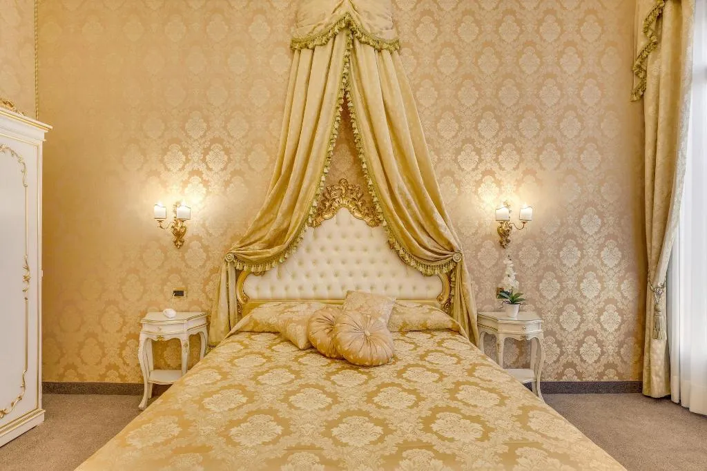 Room, Residenza Veneziana, Venice