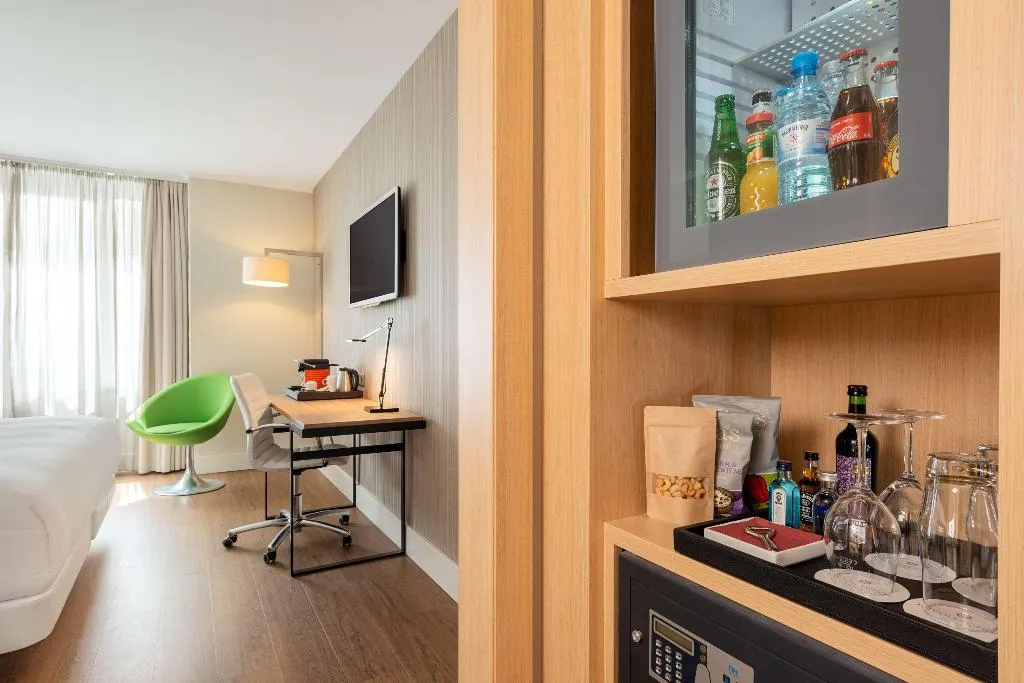 Room, NH Collection Berlin Mitte am Checkpoint Charlie, Berlin