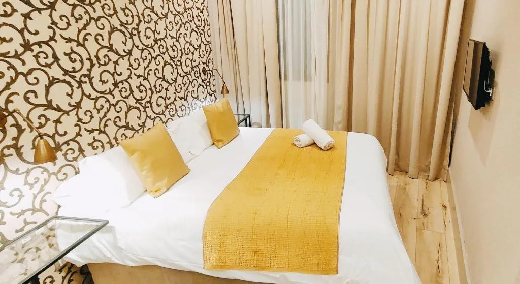 Room, Casa Balmes, Barcelona