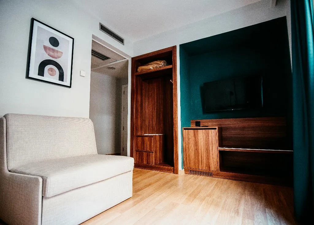 DOUBLE SUPERIOR Room, Hotel Elche Centro Affiliated by Melia, Costa Blanca