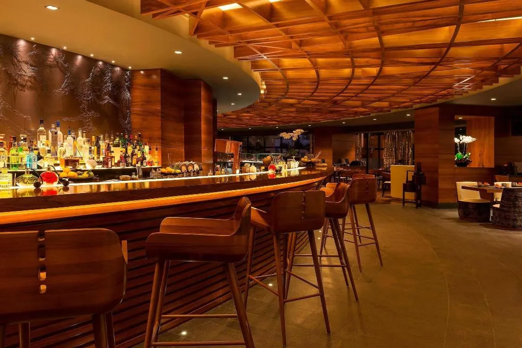 Restaurant, Le Royal Meridien Beach Resort and Spa, Dubai