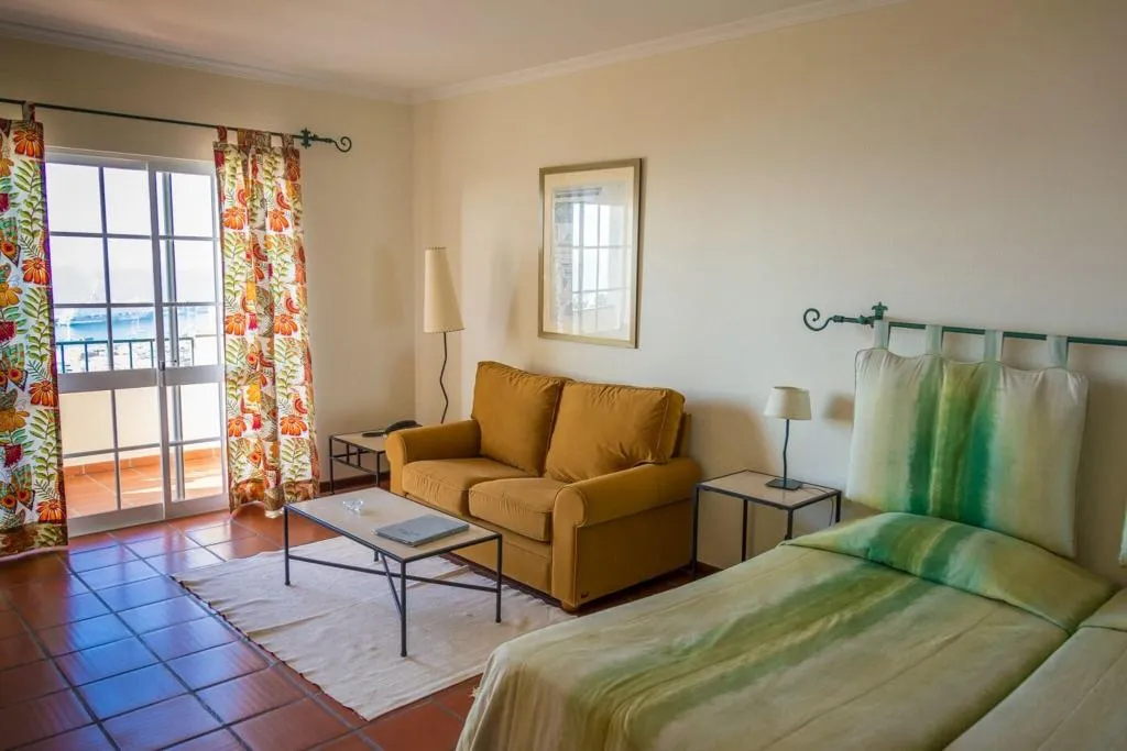 STUDIO WITH DOUBLE BED Room, Quinta Mae Dos Homens Garden Village, Madeira