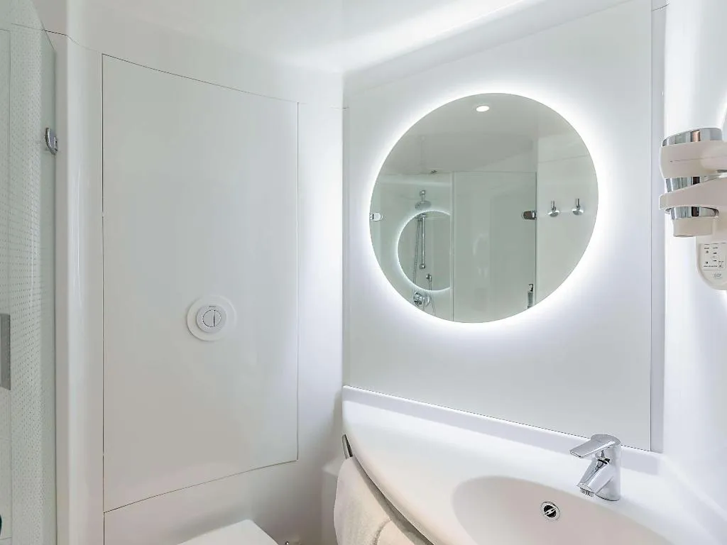 DOUBLE WITH DOUBLE BED Room, ibis Lisboa Alfragide, Lisbon