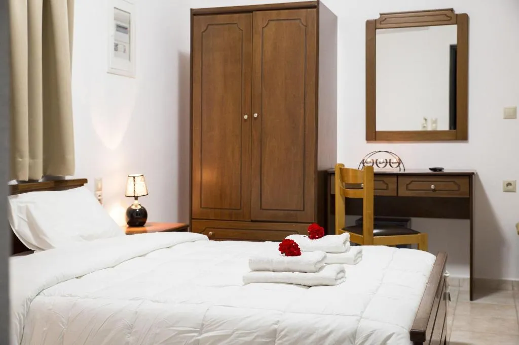 Room, Agarathos, Crete