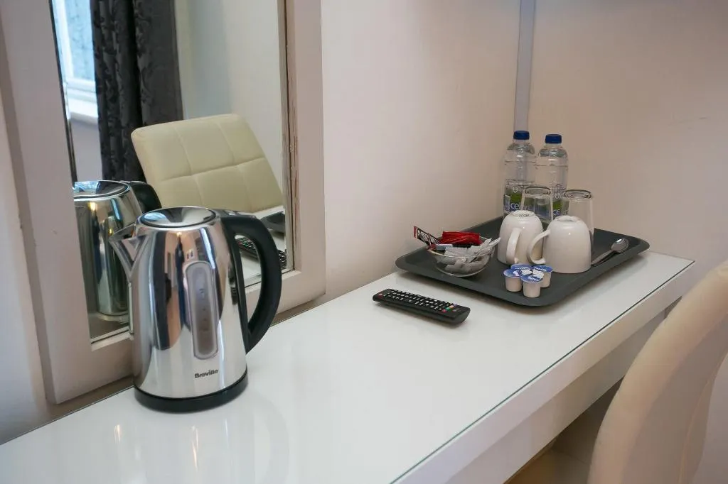 Room, Ballsbridge Townhouse - Merrion Road, Dublin