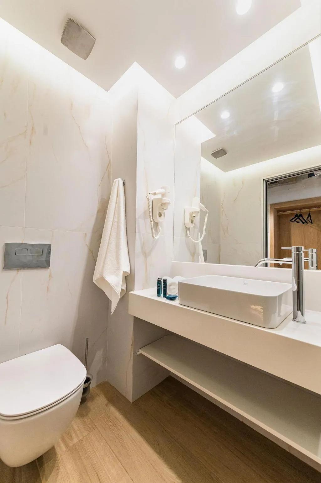 Room, Acandia, Rhodes