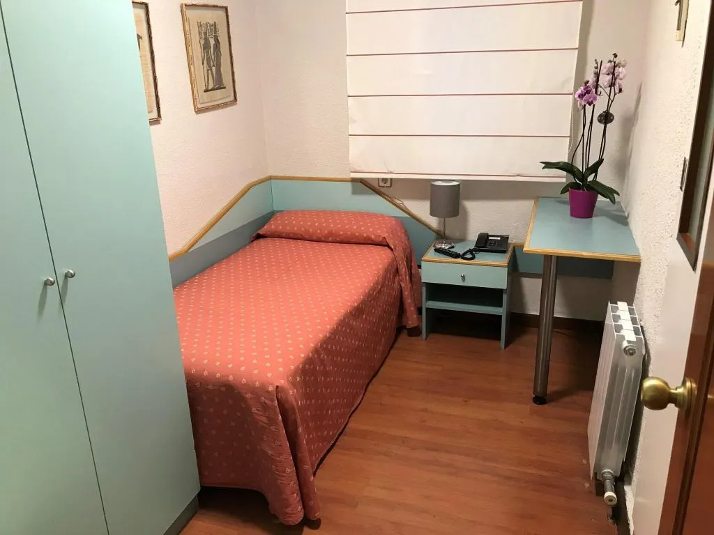 Room, Studios Pelayo, Barcelona