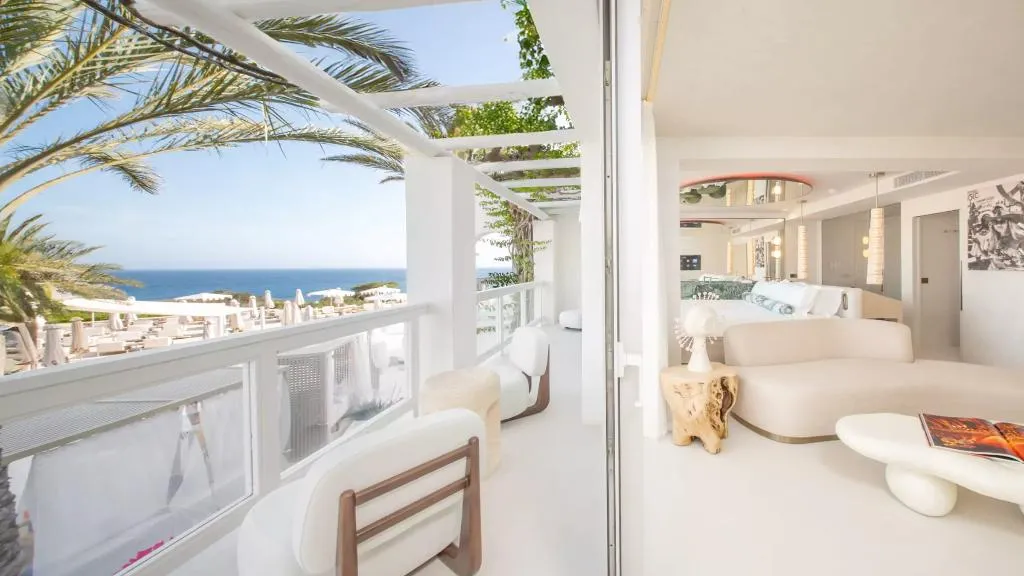 JUNIOR SUITE SEA VIEW Room, Destino Five Ibiza 5 Grand Luxe Resort, Ibiza