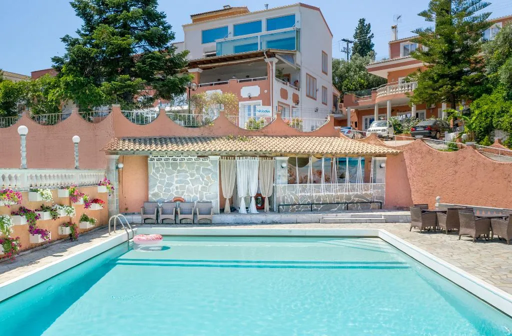 Pool, Victoria Hill, Corfu