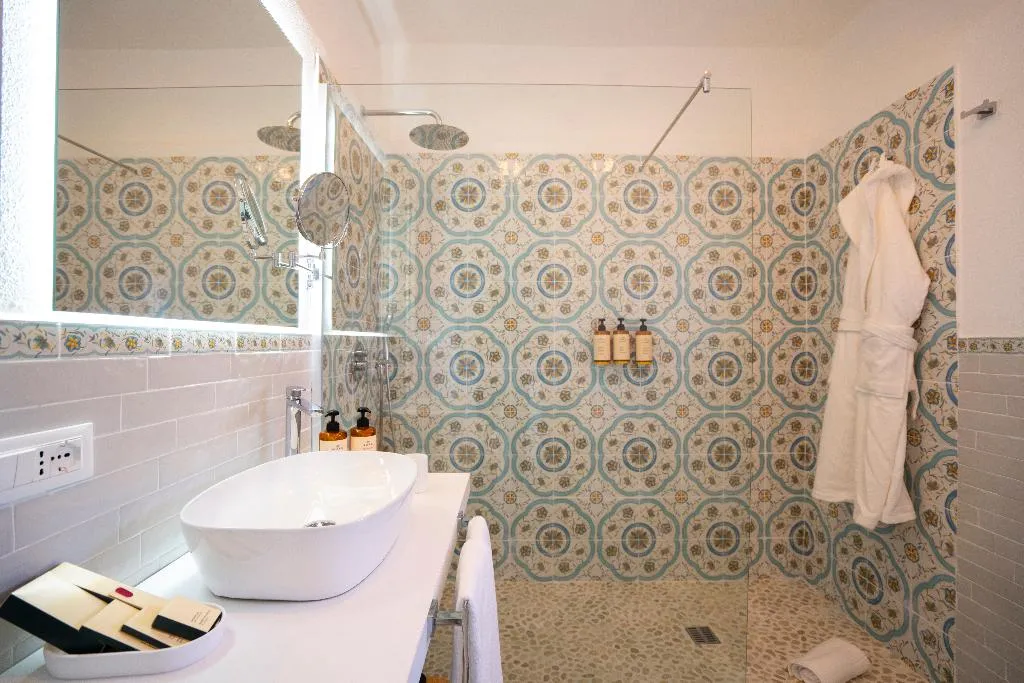 DOUBLE DELUXE SEA VIEW Room, Borgo Del Cannitello Romantic Boutique Resort, Palermo