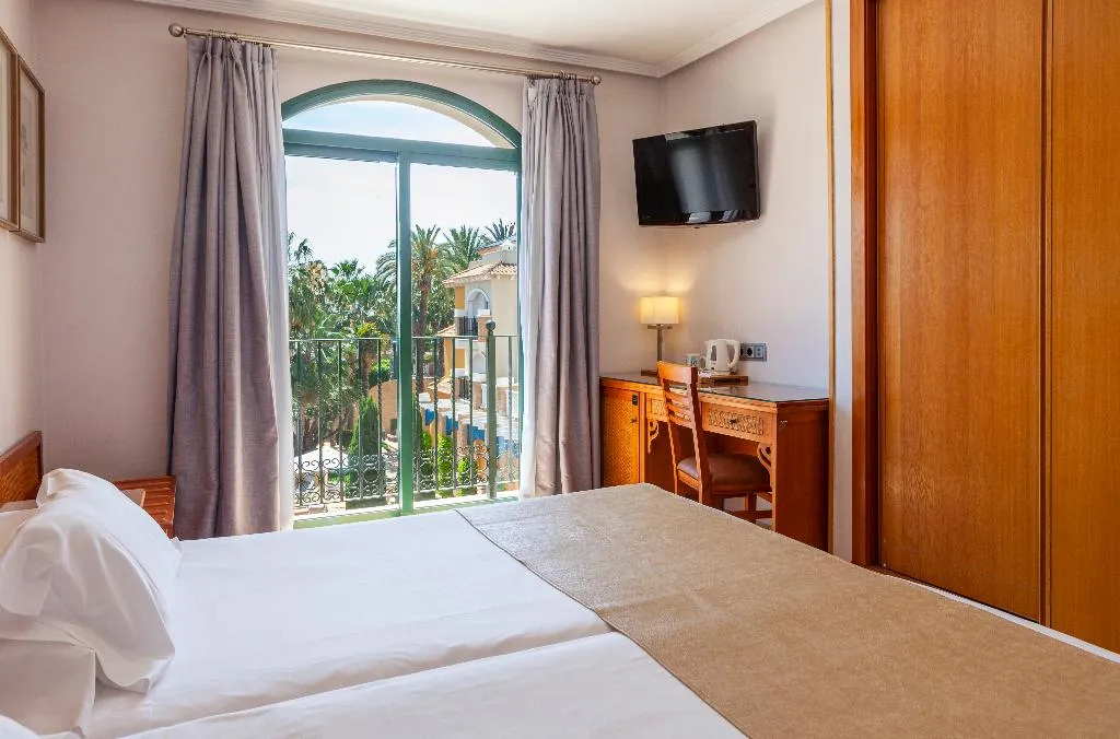 TWIN POOL VIEW Room, Hotel La Laguna Spa & Golf, Costa Blanca