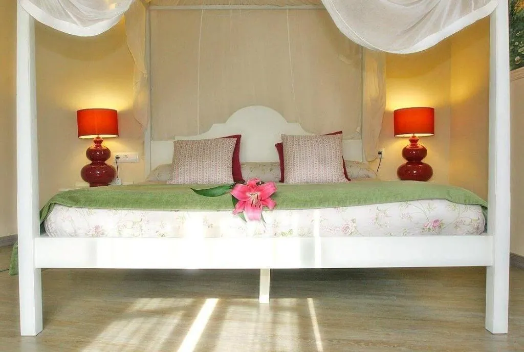 Room, Can Abril, Majorca