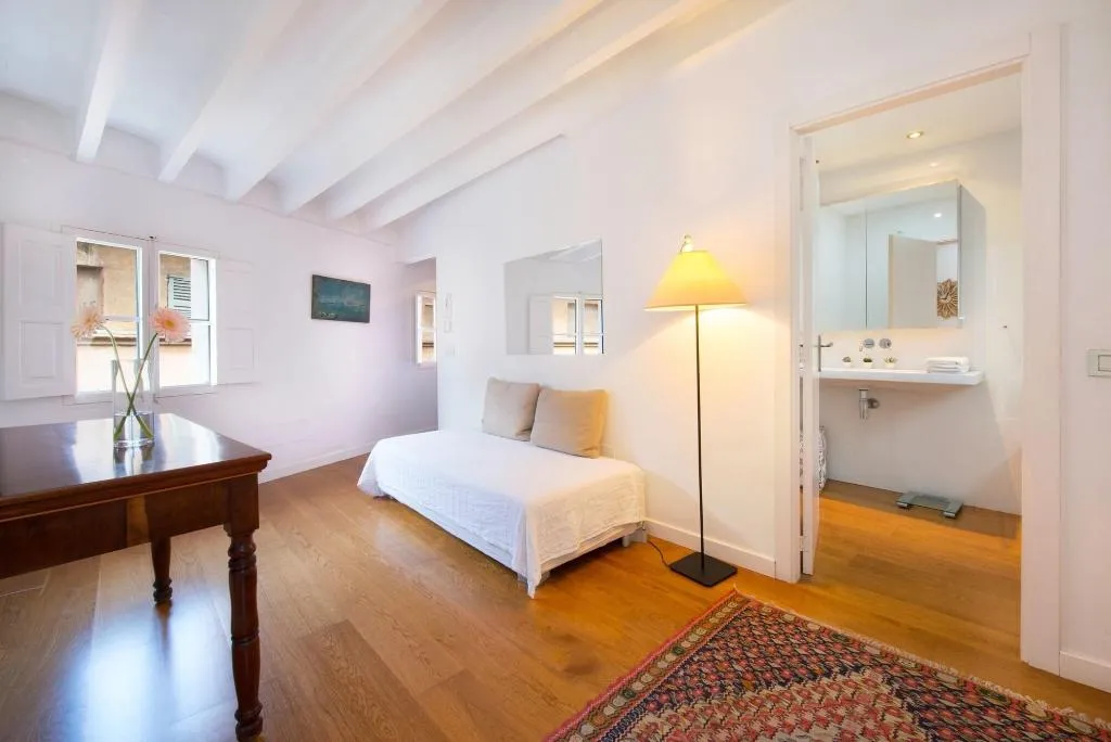 Room, Canavall, Majorca