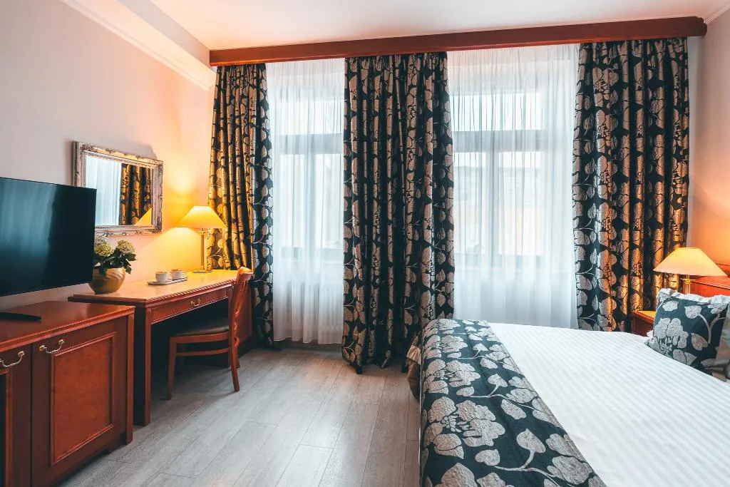 Double or Twin STANDARD Room, Carlton Hotel Prague, Prague