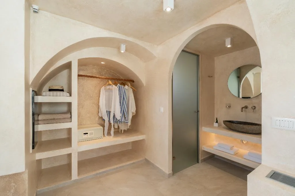 VILLA PREMIUM Room, Heyday Luxury Suites, Santorini