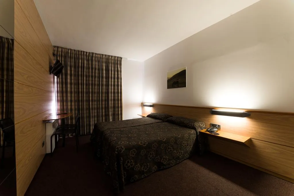 SINGLE STANDARD Room, Alp Hotel Masella, Costa Brava