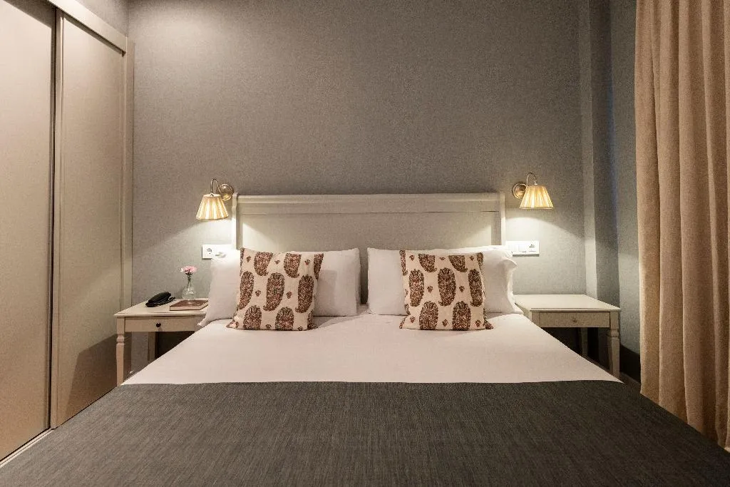 JUNIOR SUITE STANDARD Room, Pax Torrelodones, Madrid