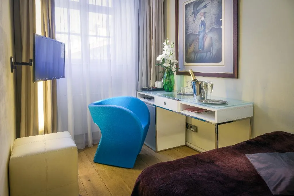 SINGLE STANDARD Room, Three Storks Hotel, Prague