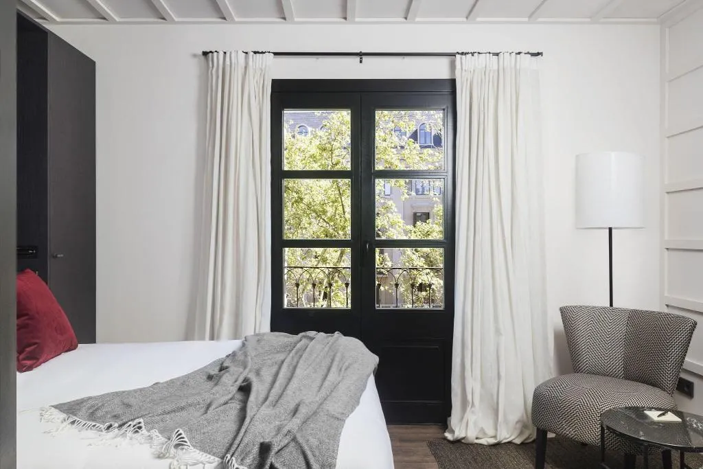 JUNIOR SUITE QUEEN SIZE BED Room, Boutique Hotel Casa Volver, Barcelona