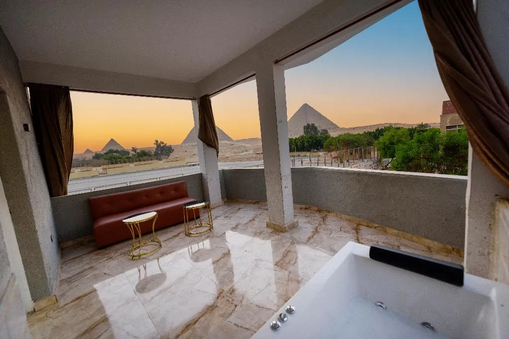 Room LUXURY ONE BEDROOM Room, Capital Of Pyramids Hotel, Cairo