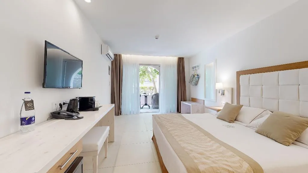 FAMILY ROOM STANDARD Room, Acrotel Athena Pallas & Residence, Halkidiki