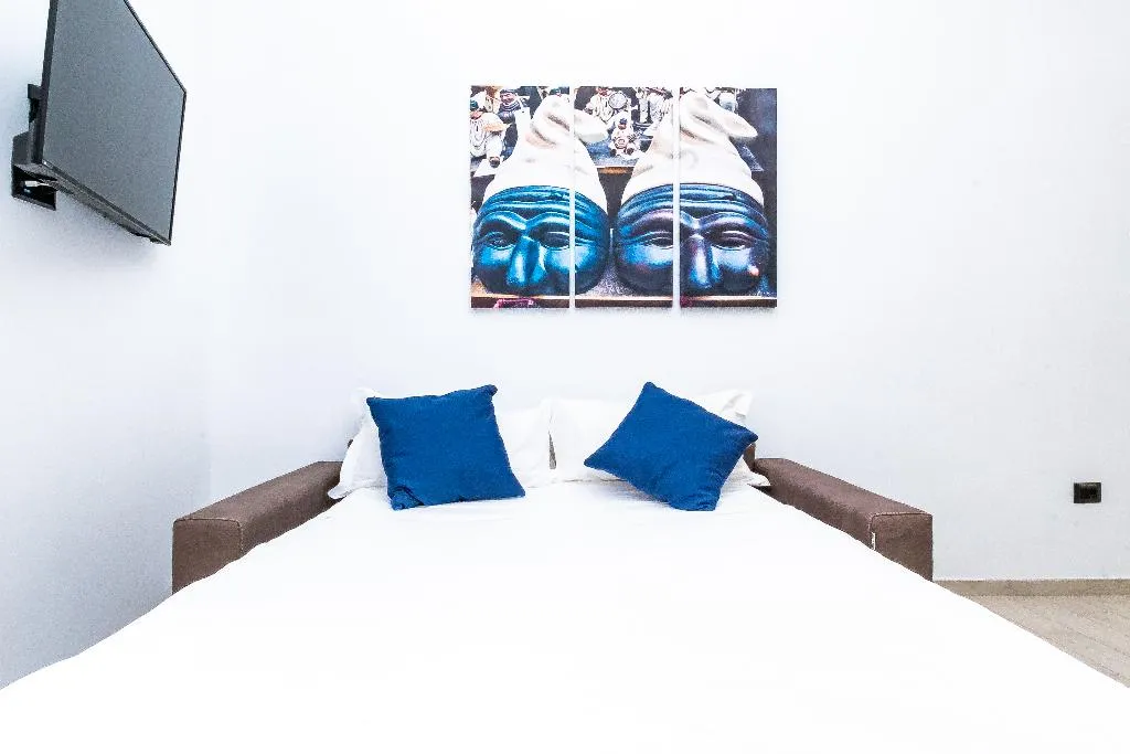 APARTMENT MOUNTAIN VIEW Room, Palazzo Settembrini 49, Naples