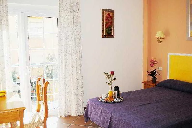 Room, Maria Cristina, Costa Del Sol
