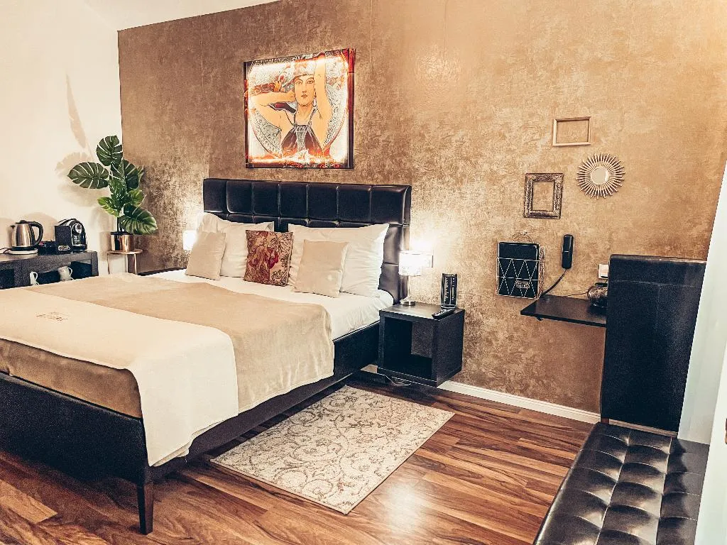 APARTMENT STANDARD Room, Alfons Boutique Hotel, Prague