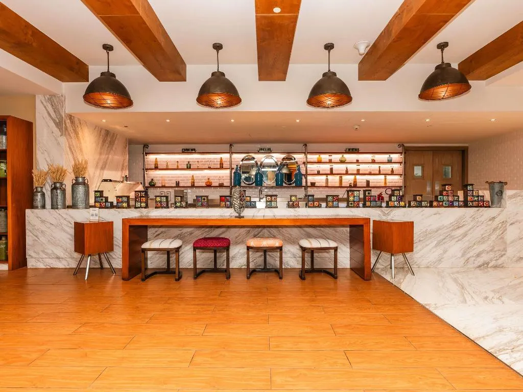 Restaurant, The Retreat Palm Dubai MGallery by Sofitel, Dubai