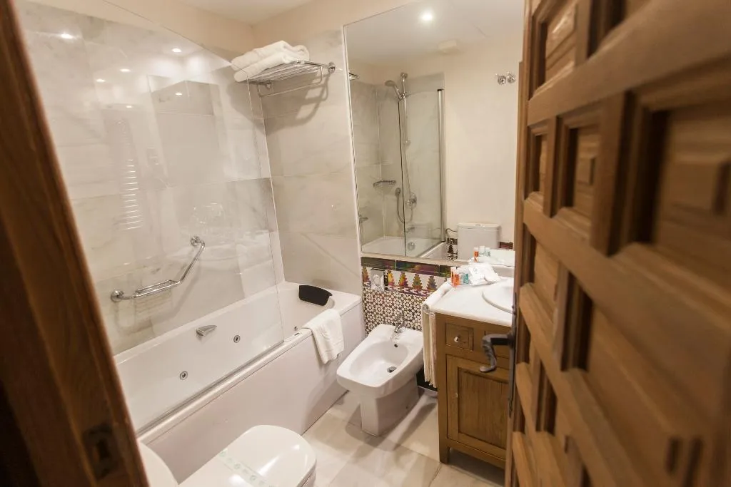 TWIN SUPERIOR Room, Pintor el Greco, Madrid