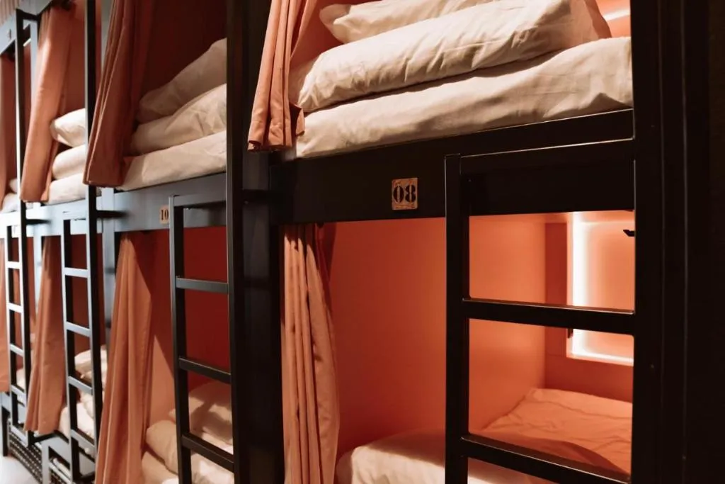 SINGLE BUNK BED Room, Durty Nelly's Inn, Amsterdam