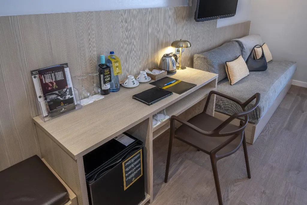Double or Twin DELUXE WITH BALCONY Room, Serhs Rivoli Rambla, Barcelona
