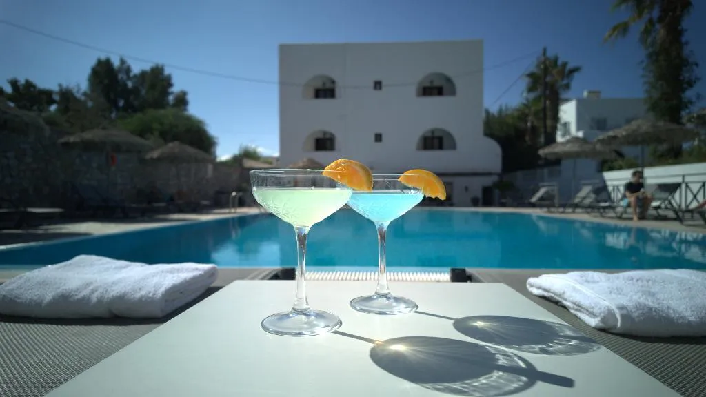 Pool, Mary Bill, Santorini