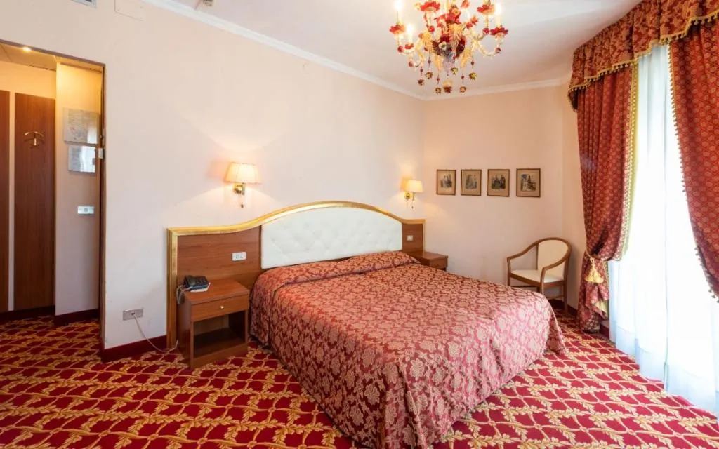 Double or Twin STANDARD Room, Milan Speranza au Lac, Milan