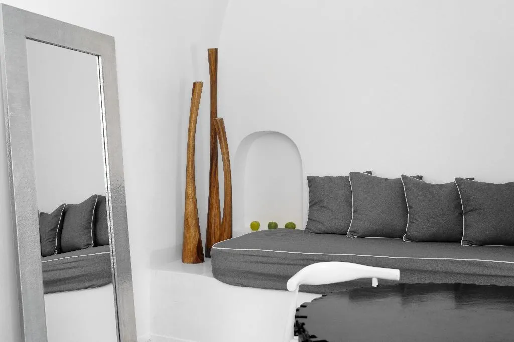 SUITE STANDARD Room, Mill Houses New Elegant Suites by Mr and Mrs White, Santorini