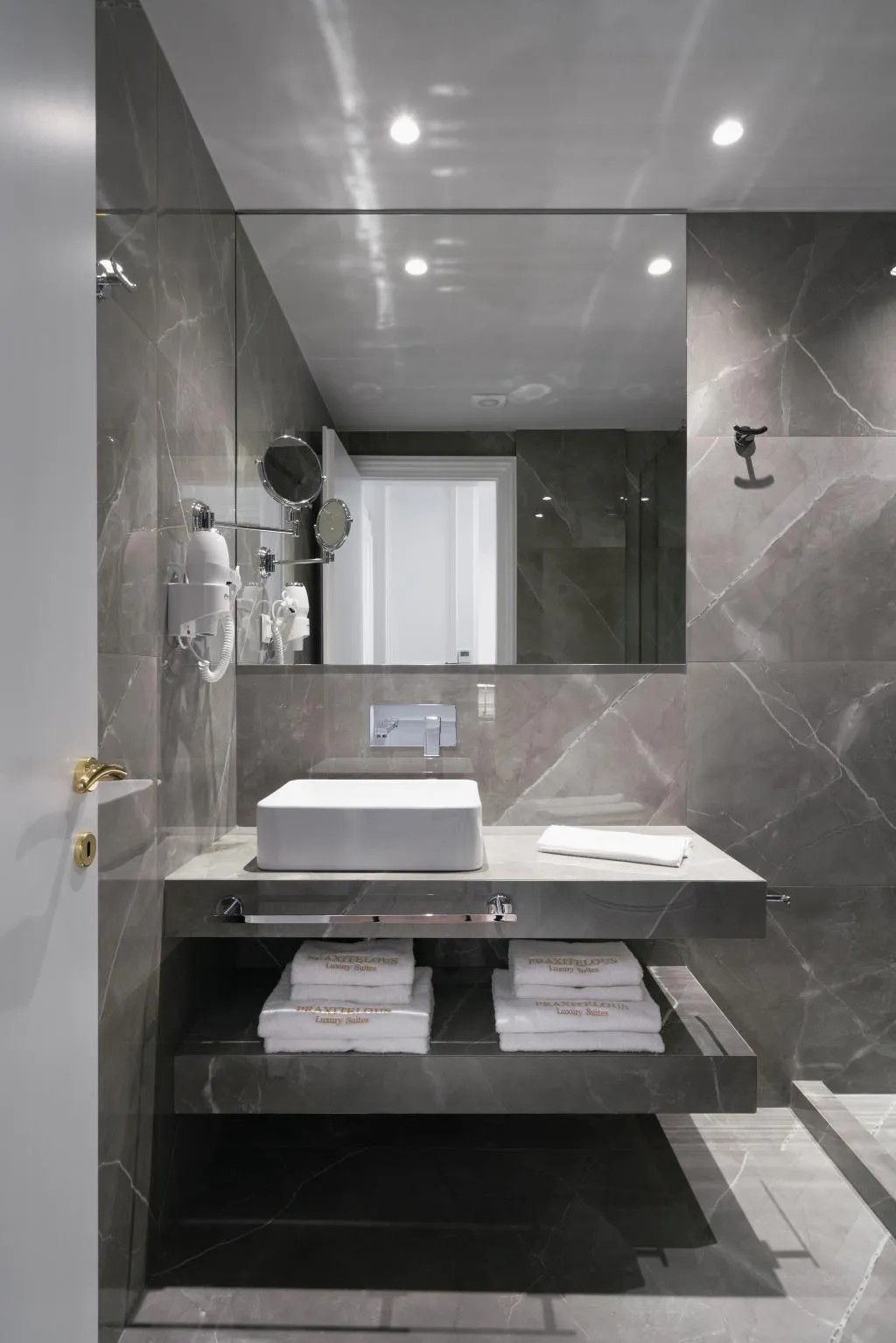 SUITE TWO BEDS Room, Praxitelous Luxury Suites, Athens