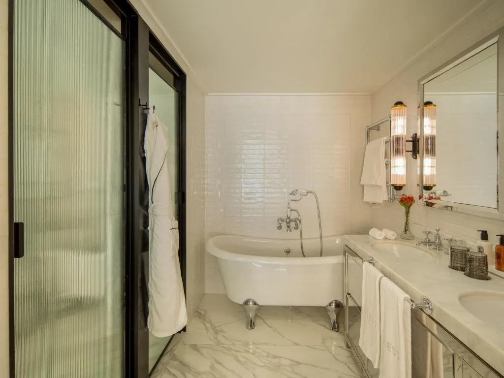 VILLA KING SIZE BED Room, Bless Hotel Madrid, a member of The Leading Hotels, Madrid