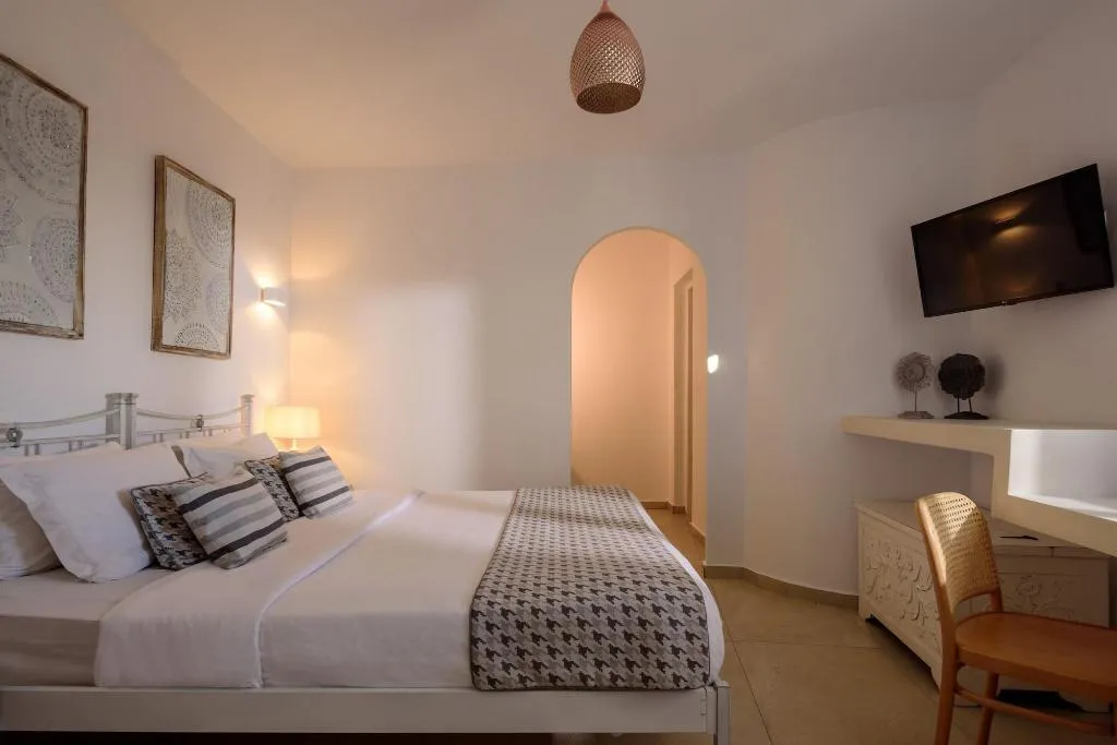 Room, Kamares Apartments, Santorini
